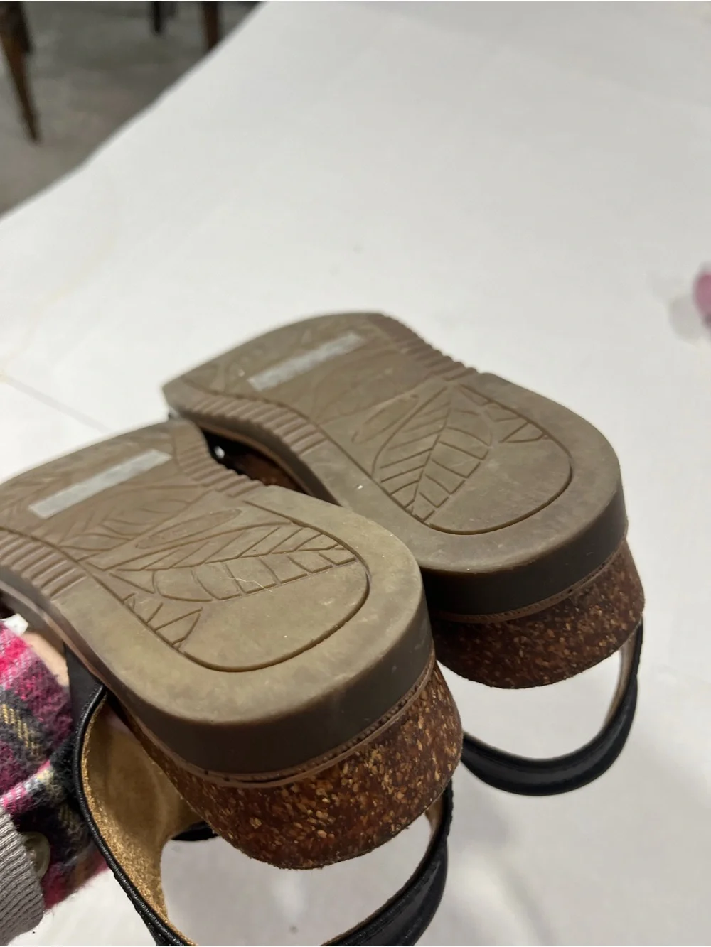 COBB HILL LEATHER VELCRO SANDAL